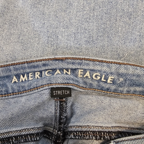 American Eagle Distressed Mom Jean Light Blue Women's Jeans - Picture 12 of 14